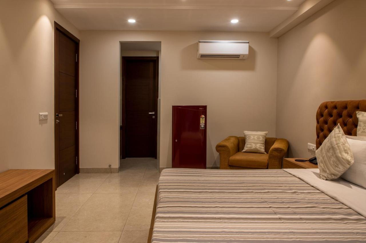 Perch Service Apartment-Mg Road Гургаон Екстериор снимка